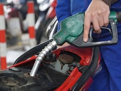 Giá bán lẻ xăng dầu giảm nhẹ từ 15 giời chiều 4/1/2024.