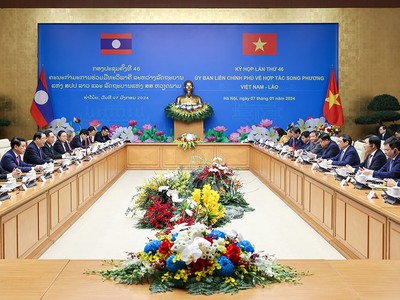 Thủ tướng Phạm Minh Chính và Thủ tướng Lào Sonexay Siphandone đồng chủ trì kỳ họp lần thứ 46 Ủy ban liên Chính phủ về hợp tác song phương Việt Nam - Lào. (Ảnh: Nhật Bắc/VGP)