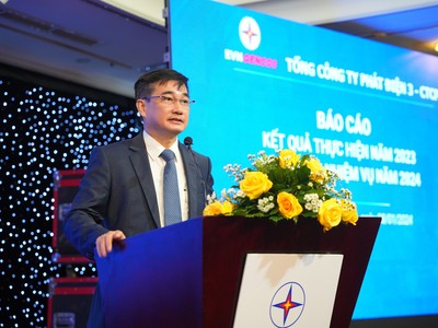 Ông Lê Văn Danh - Tổng giám đốc EVNGENCO3 báo cáo kết quả sản xuất kinh doanh năm 2023