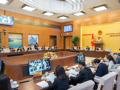 Phiên họp thứ 29 của Ủy ban Thường vụ Quốc hội xem xét việc giải thích quy định tại khoản 1, Điều 6, Luật Đầu tư công