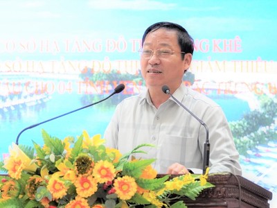 Chủ tịch UBND Huyện Hương Khê phát biểu tại Hội nghị - Nguồn: Huongkhe.hatinh.gov.vn