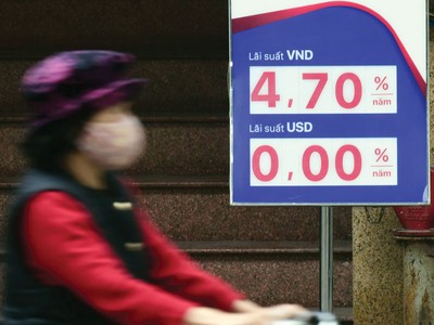  Ngành ngân hàng đã chứng kiến làn sóng hạ lãi suất mạnh nhất và toàn diện nhất trong thập kỷ qua