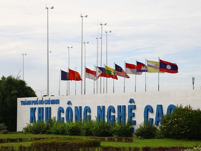TP.HCM sẽ kêu gọi đầu tư một số dự án thuộc lĩnh vực nghiên cứu, sản xuất công nghệ cao lĩnh vực điện tử, vi mạch, bán dẫn tại Khu Công nghệ cao Thành phố. Ảnh: Lê Toàn