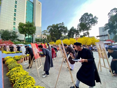 TP.HCM: Rộn ràng Lễ hội Tết Việt Giáp Thìn 2024