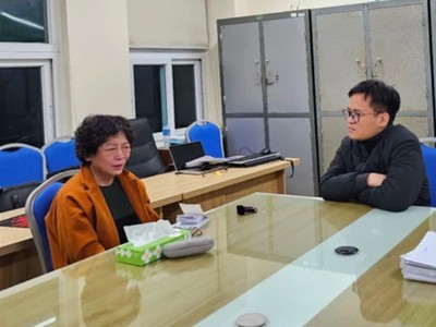 Bà Phạm Thị Hòa (ảnh trái), Chủ tịch Hội đồng quản trị Công ty cổ phần Sen Tài Thu. Ảnh: CAHN