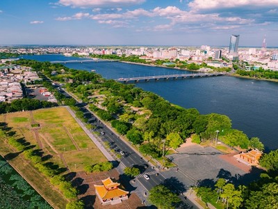 Thành phố Huế hiện nay sẽ chia thành 2 quận Bắc- Nam sông Hương trong tương lai gần. Ảnh: Dinh Xinh