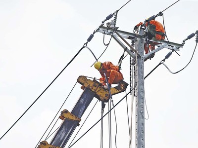 Theo số liệu của EVN, tổng chi phí bình quân các khâu phát điện, truyền tải và phân phối điện đang cao hơn giá điện bán lẻ bình quân Ảnh: Đ.T