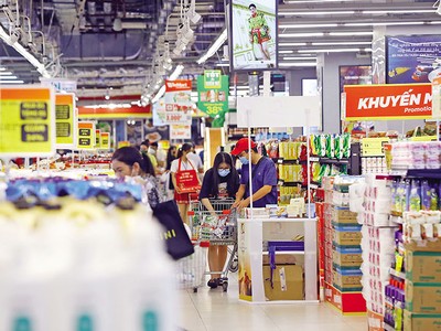 Tháng 1/2024, hoạt động thương mại và dịch vụ diễn ra khá sôi động, phục vụ nhu cầu tiêu dùng của người dân dịp Tết Nguyên đán