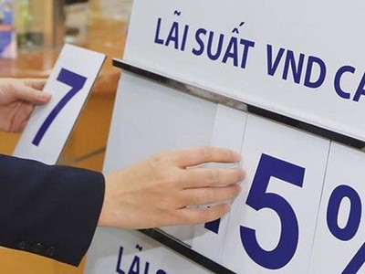 Lãi siết tiền gửi tiết kiệm bằng VND cao nhất trên thị trường hiện nay còn khoảng 5% kể cả với kỳ hạn dài.