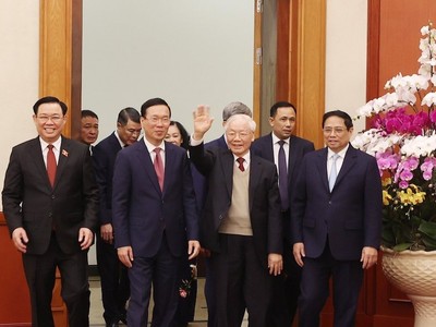 Tổng Bí thư Nguyễn Phú Trọng gặp mặt, chúc Tết các vị lãnh đạo, nguyên lãnh đạo Đảng, Nhà nước - Ảnh TTXVN.