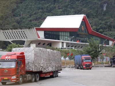 Cửa khẩu Hữu Nghị và Tân Thanh chính thức hoạt động trở lại sau 4 ngày nghỉ Tết Nguyên đán 2024.