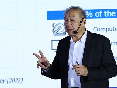 Giáo sư Teck-Seng Low. Ảnh: Minh Sơn