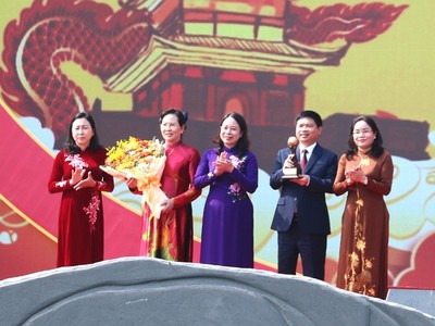 Hà Nam khai hội Tam Chúc và nhận giải thưởng Du lịch Thế giới