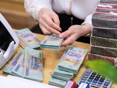 Chặn lũng đoạn ngân hàng