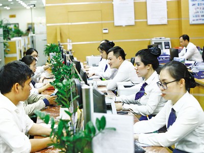 Một trong các lý do khiến tín dụng suy giảm là ngân hàng và doanh nghiệp không gặp được nhau. Ảnh: Đức Thanh