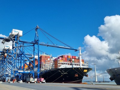 Cảng container quốc tế Tân Cảng Hải Phòng (TC-HICT), thuộc khu bến cảng Lạch Huyện có năng lực vận tải hàng hóa rất lớn. Ảnh: Thanh Tân.