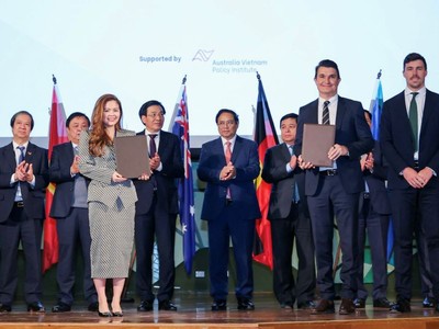 Migreen và Biocare ký kết Biên bản ghi nhớ về phát triển nông nghiệp bền vững trước sự chứng kiến của Thủ tướng Phạm Minh Chính.