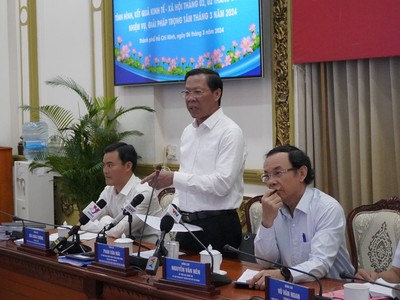 Chủ tịch UBND TP.HCM yêu cầu chủ đầu tư của các dự án đầu tư công phải rà soát lại kế hoạch cho từng dự án, đảm bảo tiến độ theo mục tiêu đã đề ra trong từng quý và cả năm là từ 95% trở lên. Ảnh: TTBC