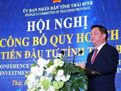 Ông Nguyễn Khắc Thận, Phó bí thư Tỉnh ủy, Chủ tịch UBND tỉnh Thái Bình phát biểu tại Hội nghị Công bố Quy hoạch tỉnh.