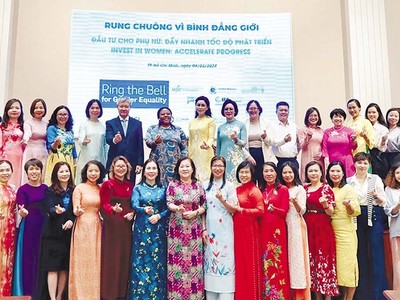 Phụ nữ Việt Nam hưởng ứng chiến dịch “Rung chuông vì bình đẳng giới”