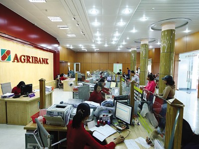 Agribank đang đau đầu với thực tế tiền gửi ùn ùn chảy vào ngân hàng, trong khi cho vay tăng rất chậm. Ảnh: Đức Thanh