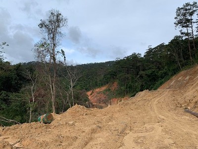 Dự án đường Trường Sơn Đông. Ảnh: T.T