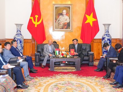 Quang cảnh buổi tiếp và làm việc.