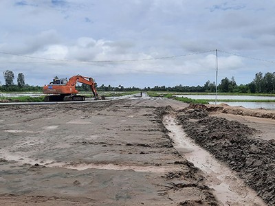 Nguồn nguyên liệu cát san lấp khan hiếm, khiến cho các công trình, dự án gặp nhiều khó khăn