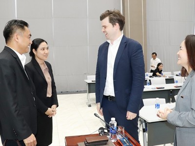 Các doanh nghiệp Đức trao đổi với lãnh đạo UBND tỉnh Bình Dương về vấn đề đầu tư vào tỉnh 