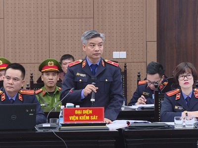 Đại diện Viện Kiểm sát đề nghị giảm mức án đối với các bị cáo trong vụ án xảy ra tại Tập đoàn Tân Hoàng Minh.