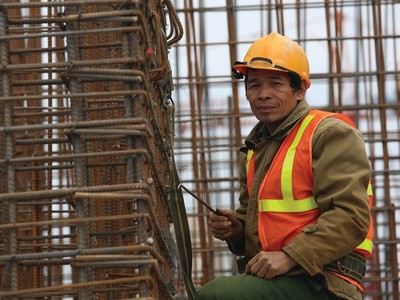 Các nhà thầu xây dựng đang nỗ lực xoay chuyển tình thế trong giai đoạn thị trường bất động sản khó khăn kéo dài