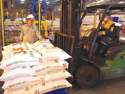 Tấn đạm thứ 15 triệu đã được PVFCCo đóng bao vào ngày 10/10/2023