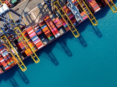 Các hãng tàu nước ngoài đang thu khoảng gần 10 loại phí, phụ phí với các doanh nghiệp xuất nhập khẩu Việt Nam.