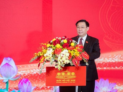 Chủ tịch Quốc hội Vương Đình Huệ phát biểu bế mạc Hội nghị.