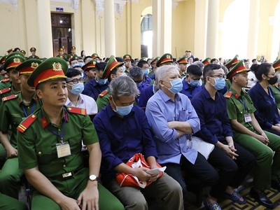 Các bị cáo tại toà