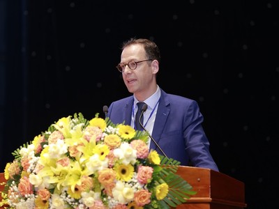 Ông Cyril Dissescou, Giám đốc điều hành Tập đoàn Nexif Ratch Energy SE Asia Pte., Ltd bày tỏ quan tâm đến dự án điện gió tại Việt Nam và tỉnh Bình Định.