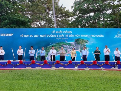 Thủ tướng Chính phủ Phạm Minh Chính và các lãnh đạo bộ,ngành, doanh nghiệp tham dự Lễ khởi công khu nghỉ dưỡng tại Hòn Thơm