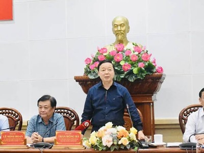 Phó Thủ tướng Trần Hồng Hà phát biểu chỉ đạo các tỉnh ven biển ĐBSCL ứng phó với hạn mặn