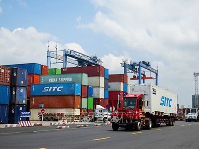 Thương mại Việt Nam - Trung Quốc quý đầu năm 2024 đạt trên 42 tỷ USD, trong đó xuất khẩu tăng 5,2%, nhập khẩu tăng 24,4%.