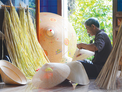Nghề thủ công truyền thống Nghề chằm nón ngựa Phú Gia vừa được đưa vào Danh mục di sản văn hóa phi vật thể quốc gia