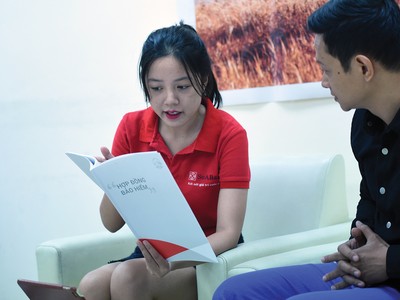 Luật Các tổ chức tín dụng (sửa đổi) cấm các ngân hàng bán bảo hiểm kèm dịch vụ ngân hàng dưới mọi hình thức 