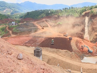 Lâm Đồng: Đề nghị báo cáo tình hình sụt lún gần Dự án Hồ chứa nước Đông Thanh 