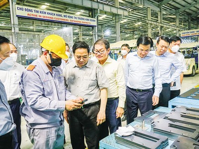 Thủ tướng Chính phủ thăm Khu công nghiệp cơ khí Chu Lai - Trường Hải của Tập đoàn Trường Hải 