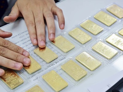 Giá vàng hôm nay ngày 11/5: Vàng trong nước "nhảy múa" ở vùng đỉnh