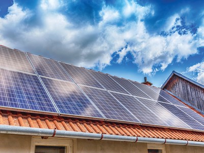 Hoạt động kinh doanh chính của Helio Energy là sản xuất điện thông qua hệ thống các dự án điện mặt trời mái nhà