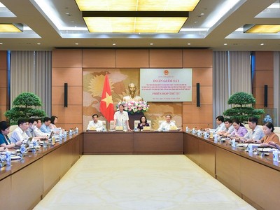 Một phiên họp của Đoàn giám sát - (Ảnh: Quochoi.vn).