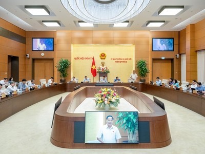 Phiên họp sáng 23/4 của Ủy ban Thường vụ Quốc hội 