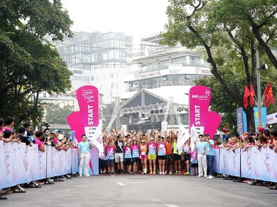 Thông điệp hạnh phúc phía sau giải chạy tiếp sức đặc biệt dành cho gia đình