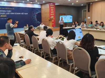 Ông Phạm Tấn Công, Chủ tịch Liên đoàn Thương mại và Công nghiệp Việt Nam (VCCI) phát biểu khai mạc Hội thảo