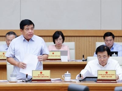 Nền kinh tế đứng trước nhiều áp lực, thách thức lớn cả về tăng trưởng và kiểm soát lạm phát